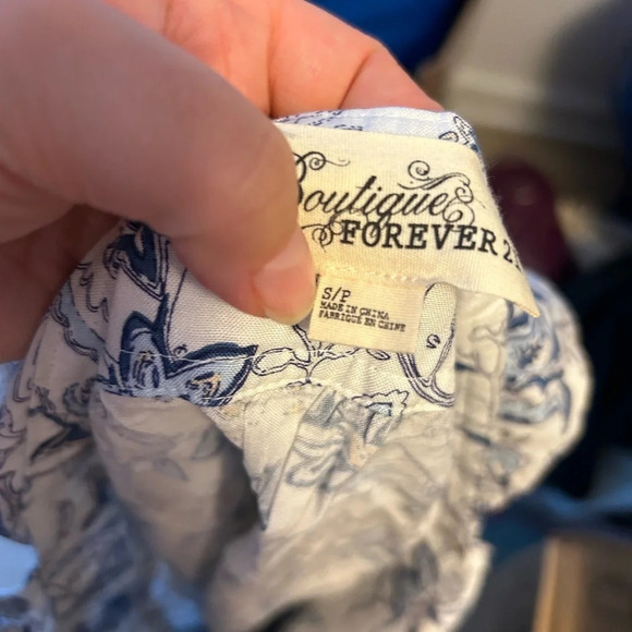 FOREVER 21 BOUTIQUE FLORAL MINI DRESS - Picture 3 of 3